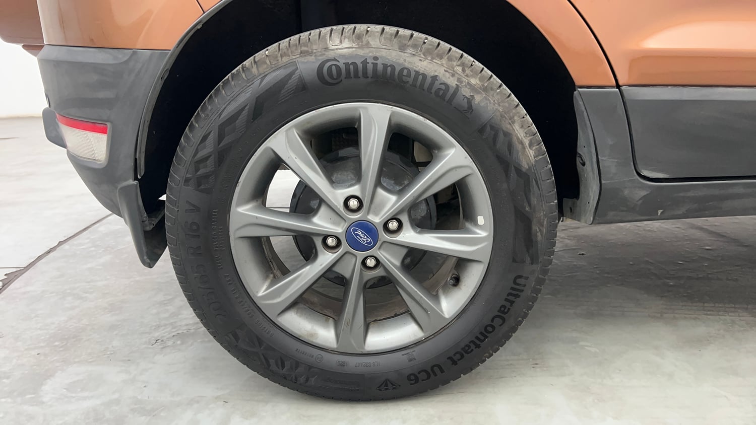 Used 2020 Ford EcoSport Titanium 1.5L Ti-VCT Petrol Manual tyres RIGHT REAR TYRE RIM VIEW