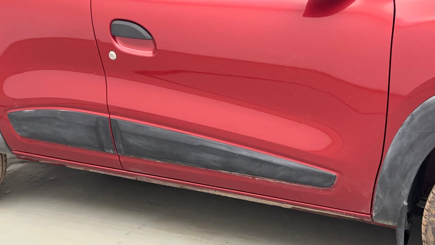Used 2024 Renault Kwid CLIMBER 1.0 MT Petrol Manual dents MINOR SCRATCH