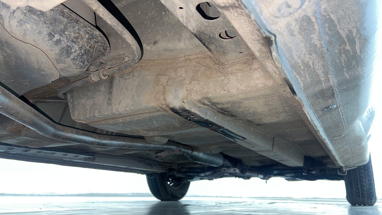Used 2013 Hyundai i10 Magna 1.1 iRDE2 Petrol Manual extra REAR RIGHT UNDERBODY VIEW