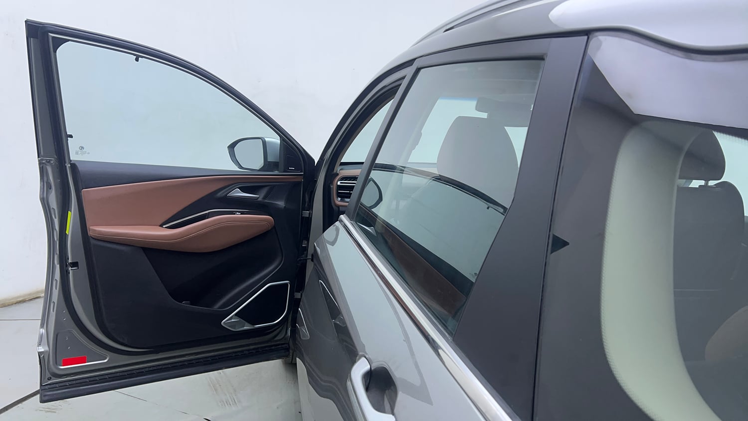 Used 2023 MG Motors Hector Plus Savvy Pro 1.5 Turbo Petrol CVT 7 STR Petrol Automatic interior LEFT FRONT DOOR OPEN VIEW