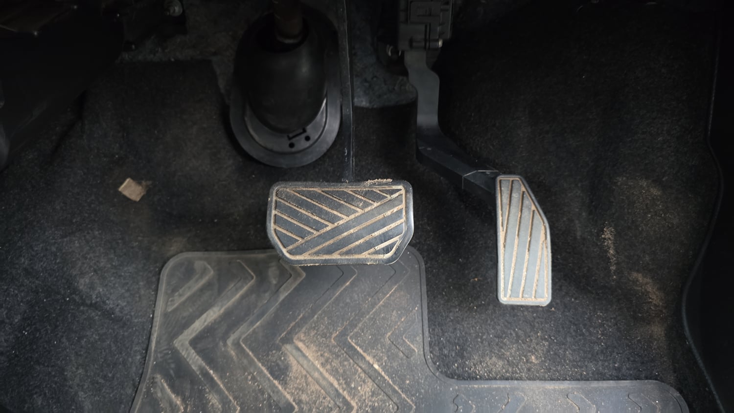 Used 2017 Maruti Suzuki Wagon R 1.0 VXI AMT Petrol Automatic interior PEDALS VIEW