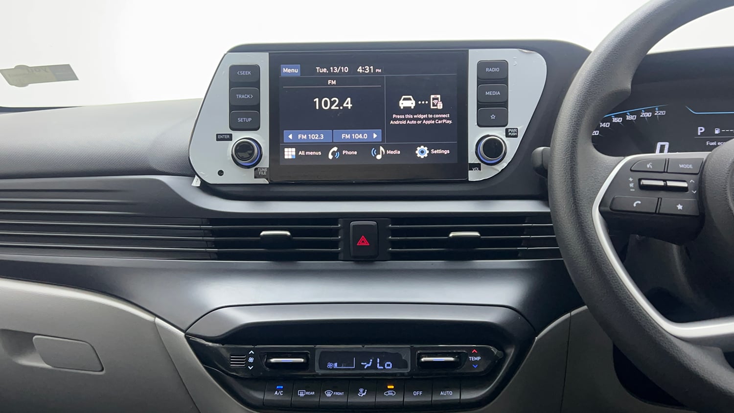 Used 2024 Hyundai i20 Sportz (O) 1.2 IVT Petrol Automatic interior MUSIC SYSTEM & AC CONTROL VIEW
