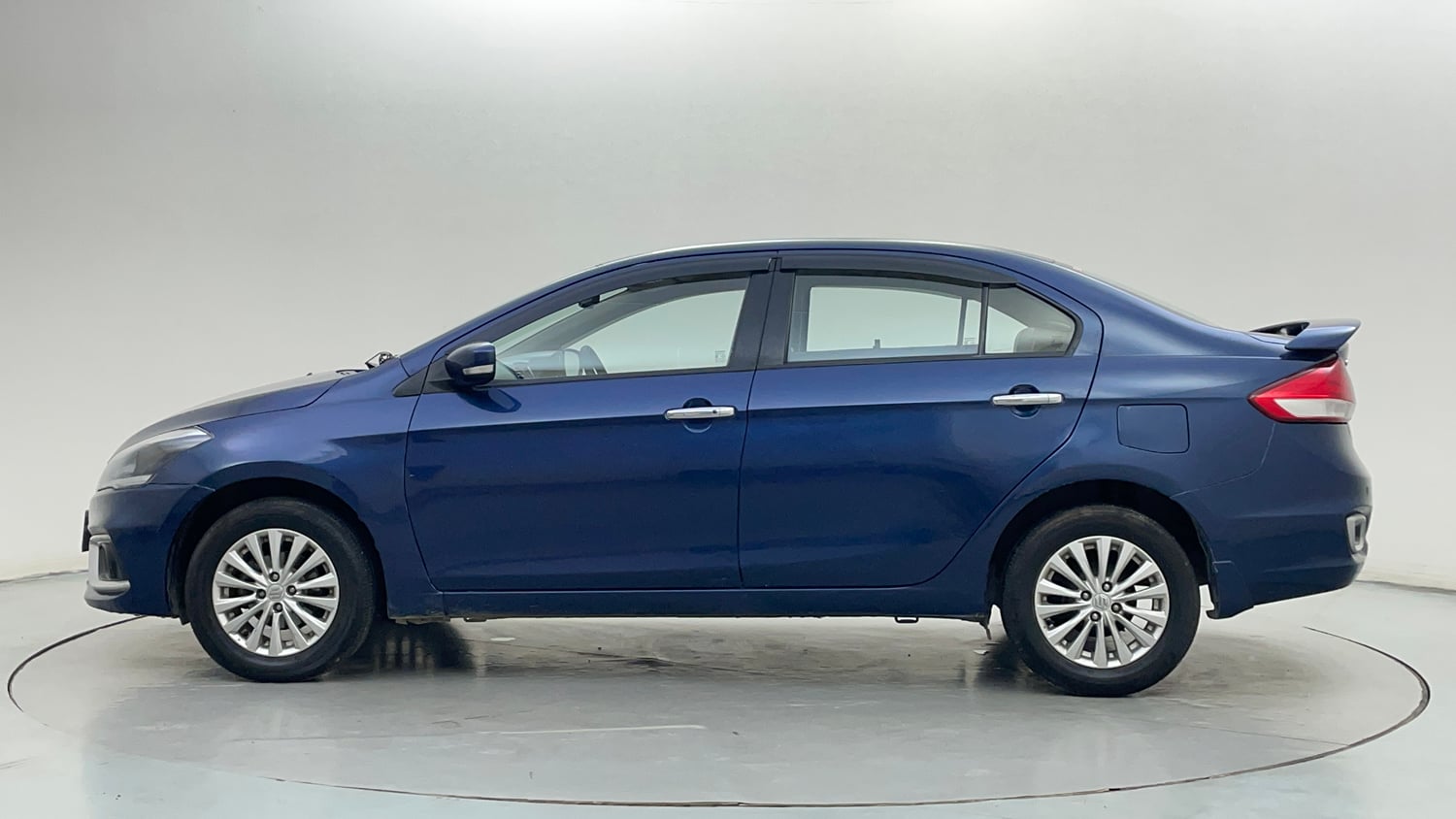 Used 2018 Maruti Suzuki Ciaz Zeta Hybrid 1.5 AT Petrol Automatic exterior LEFT SIDE VIEW