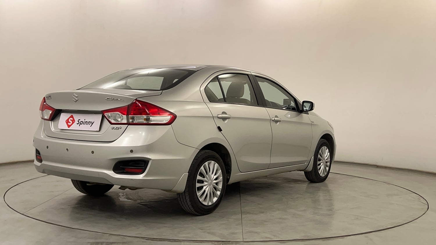 Used 2015 Maruti Suzuki Ciaz VXi+ Petrol Manual exterior RIGHT REAR CORNER VIEW