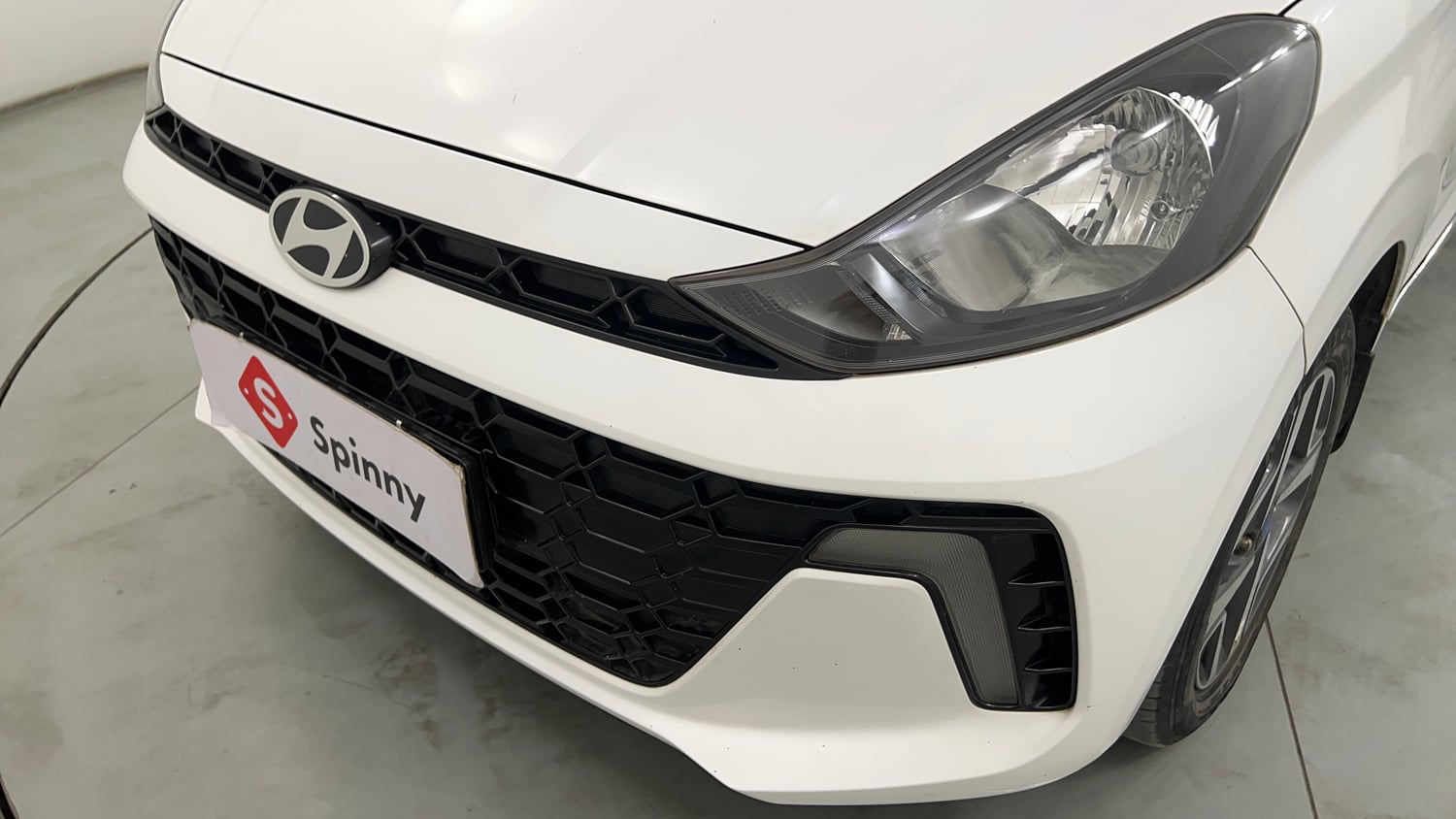 Used 2023 Hyundai Aura SX 1.2 CNG Cng Manual dents MINOR SCRATCH