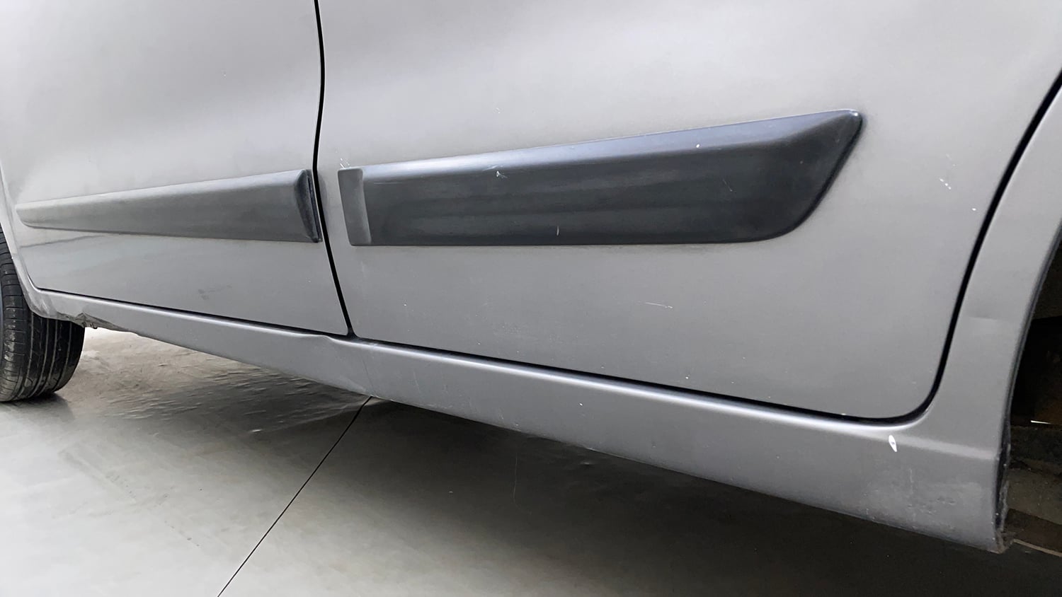 Used 2012 Maruti Suzuki Wagon R 1.0 VXi Petrol Manual dents MINOR DENT