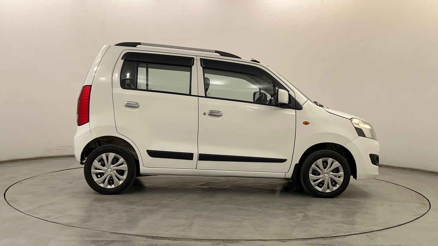 Used 2016 Maruti Suzuki Wagon R 1.0 VXI AMT Petrol Automatic exterior RIGHT SIDE VIEW