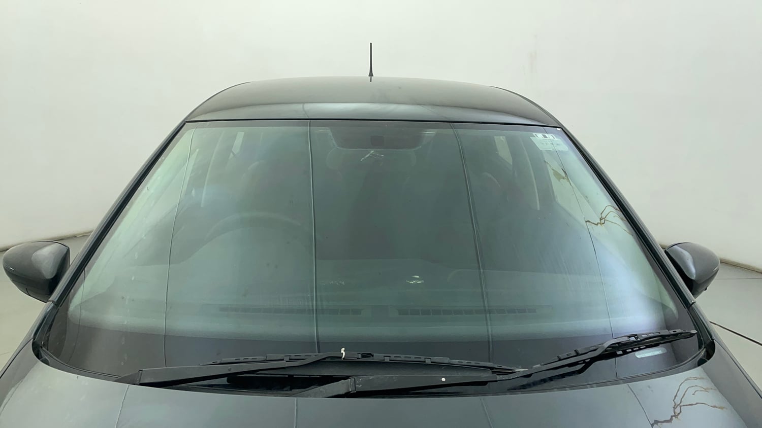 Used 2017 Volkswagen Polo Comfortline 1.2L (P) Petrol Manual exterior FRONT WINDSHIELD VIEW