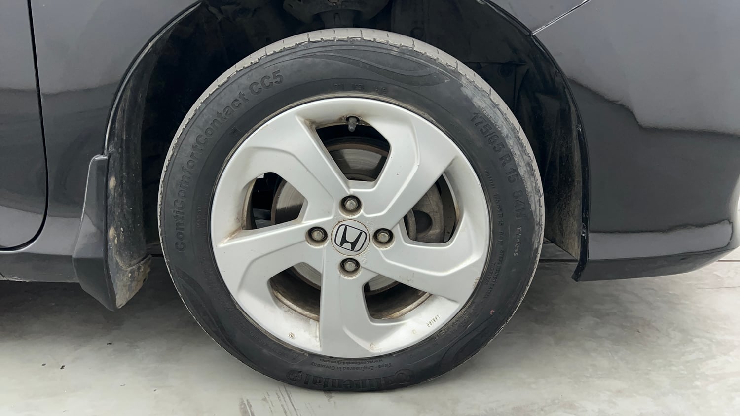 Used 2014 Honda City VX Diesel Diesel Manual tyres RIGHT FRONT TYRE RIM VIEW