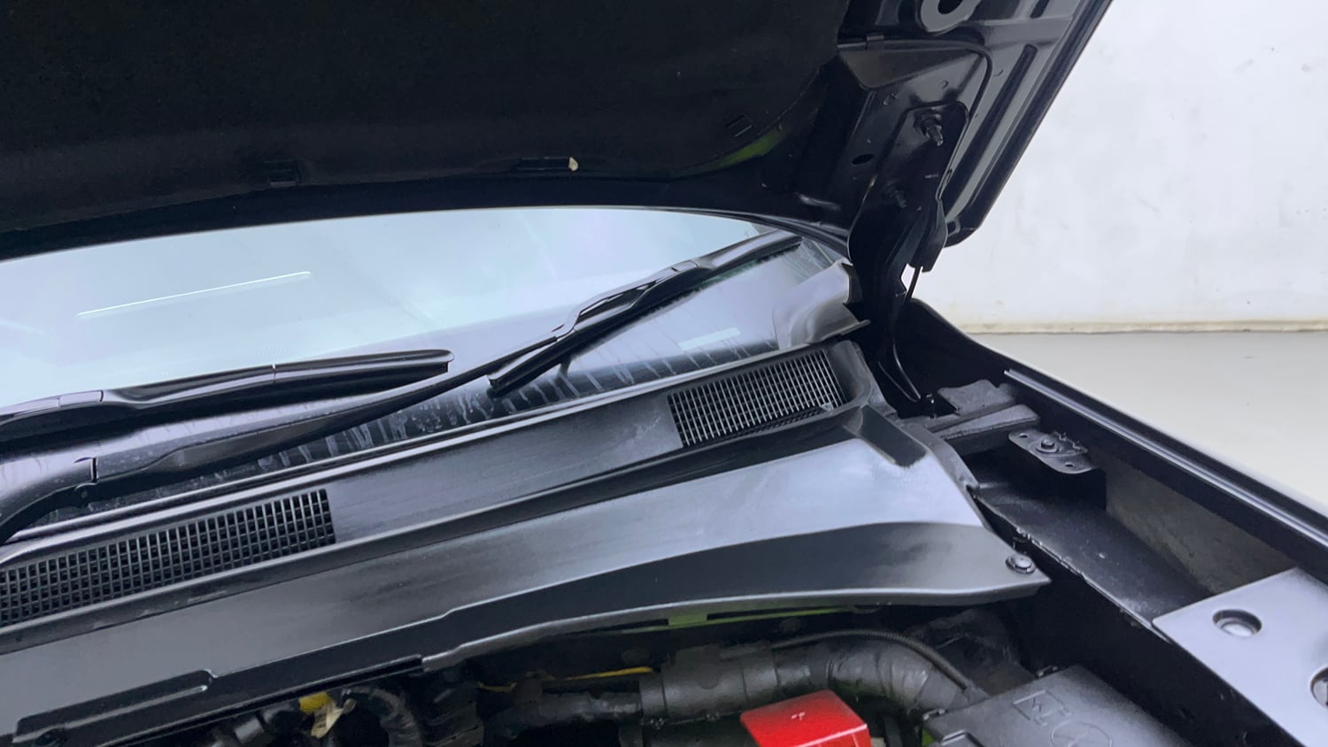 Used 2021 Jeep Compass Model S (O) 2.0 Diesel Diesel Manual engine ENGINE LEFT SIDE HINGE & APRON VIEW