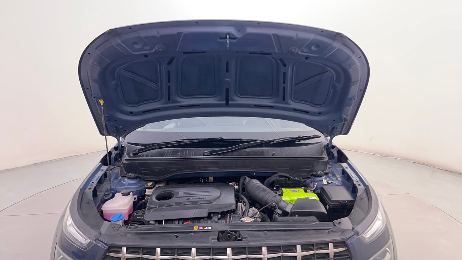Used 2022 Hyundai Venue SX 1.5 CRDi Diesel Manual engine ENGINE & BONNET OPEN FRONT VIEW