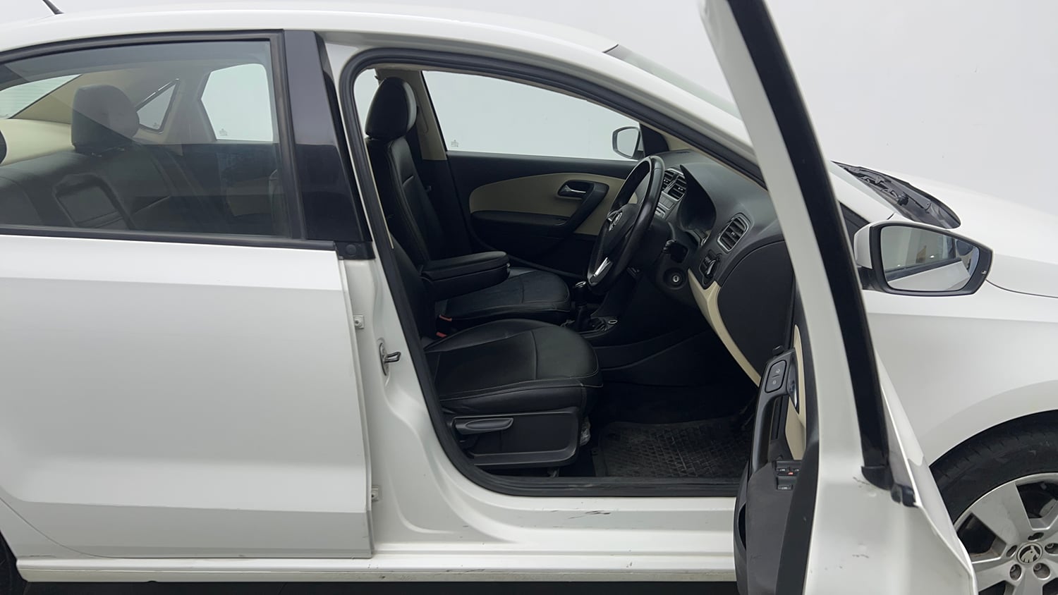 Used 2019 Skoda Rapid Ambition 1.6 MPI Petrol Manual interior RIGHT SIDE FRONT DOOR CABIN VIEW