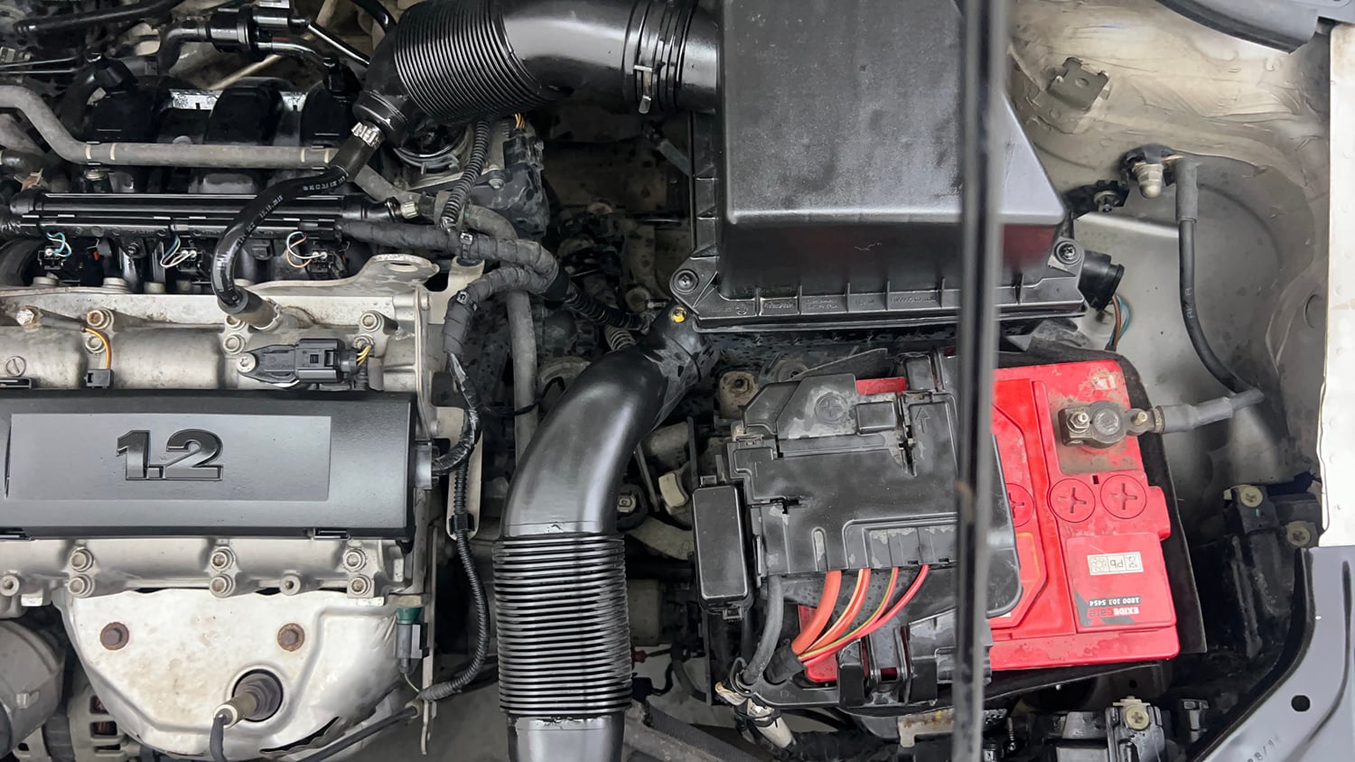Used 2016 Volkswagen Ameo Highline1.2L (P) Petrol Manual engine ENGINE LEFT SIDE VIEW