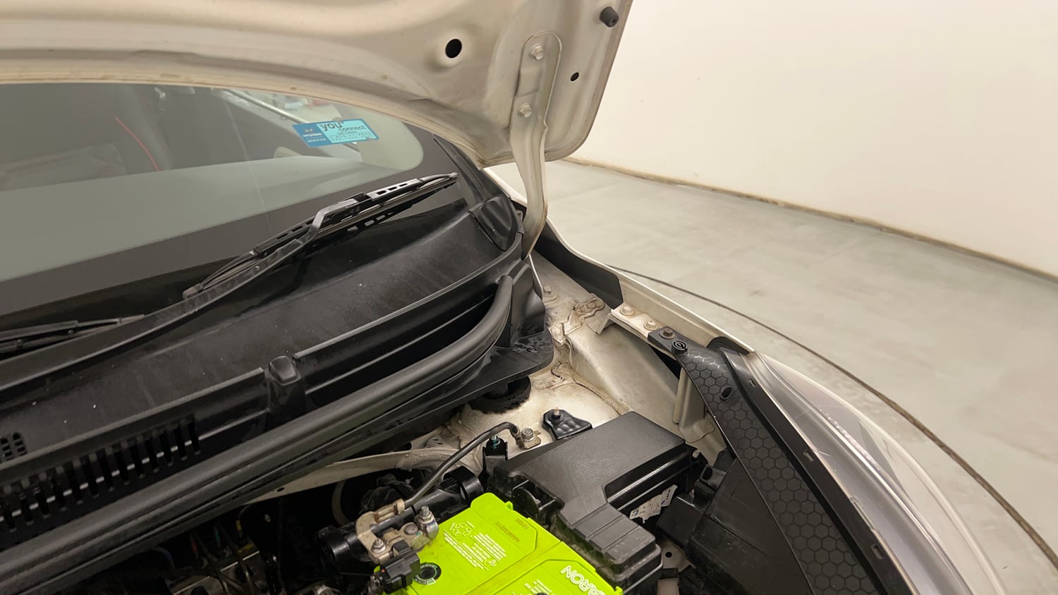 Used 2023 Hyundai Aura SX 1.2 CNG Cng Manual engine ENGINE LEFT SIDE HINGE & APRON VIEW