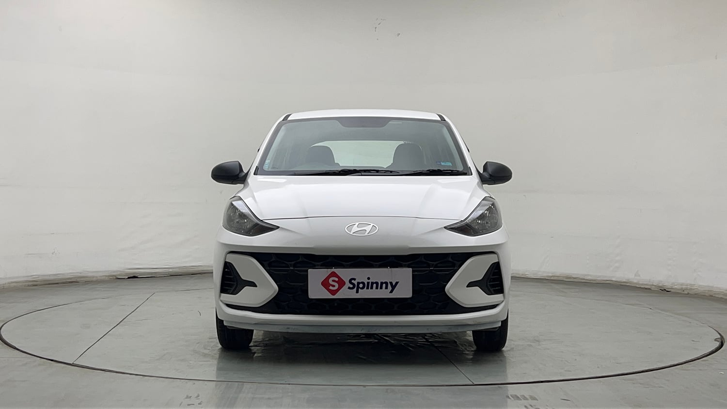 Used 2025 Hyundai Grand i10 Nios Era 1.2 Kappa Petrol Manual exterior FRONT VIEW