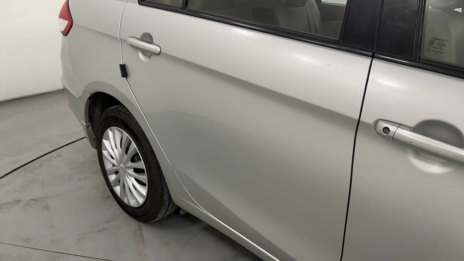 Used 2015 Maruti Suzuki Ciaz VXi+ Petrol Manual dents MINOR SCRATCH