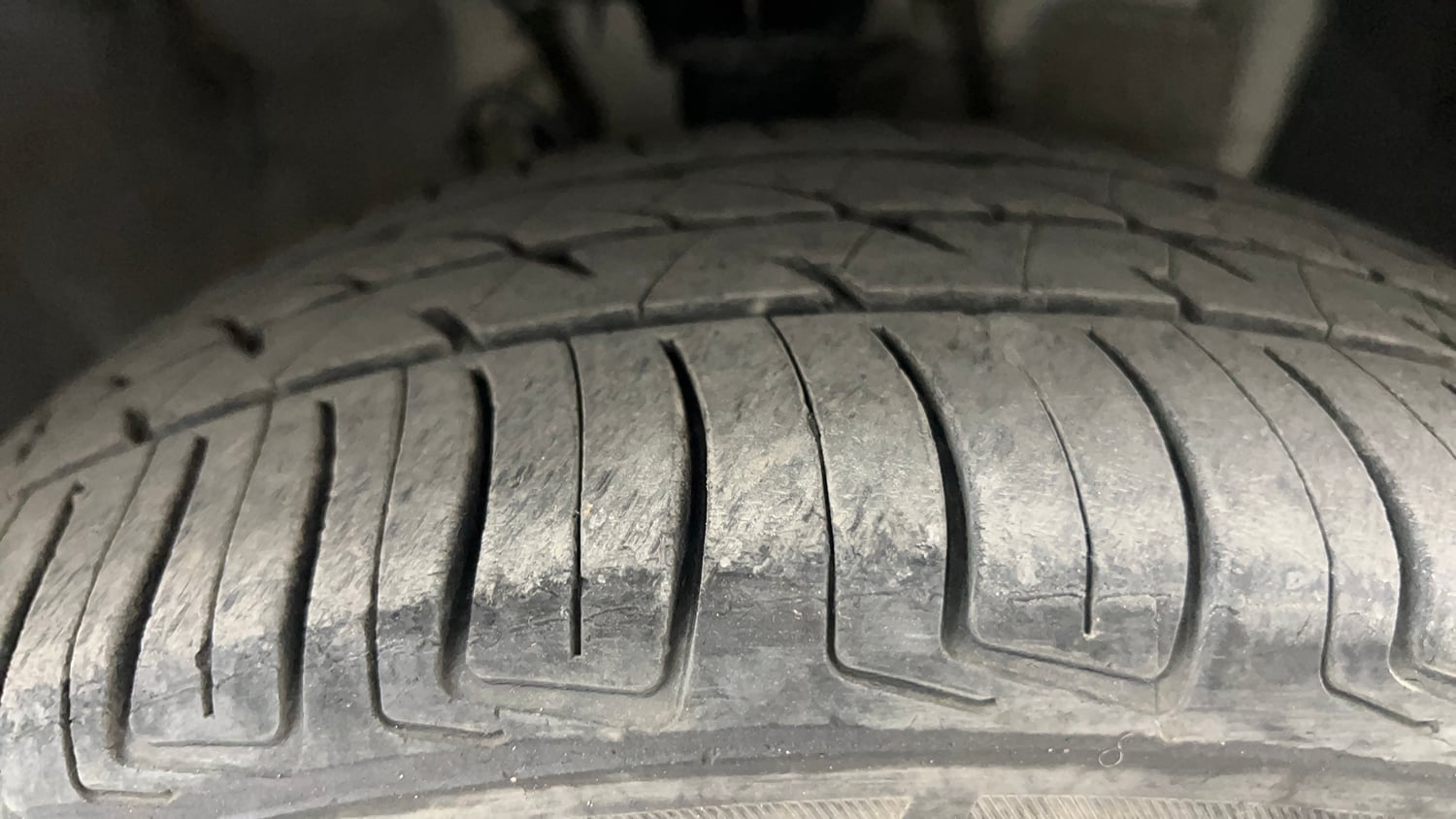Used 2018 Hyundai Elite i20 Asta 1.2 (O) Petrol Manual tyres RIGHT FRONT TYRE TREAD VIEW