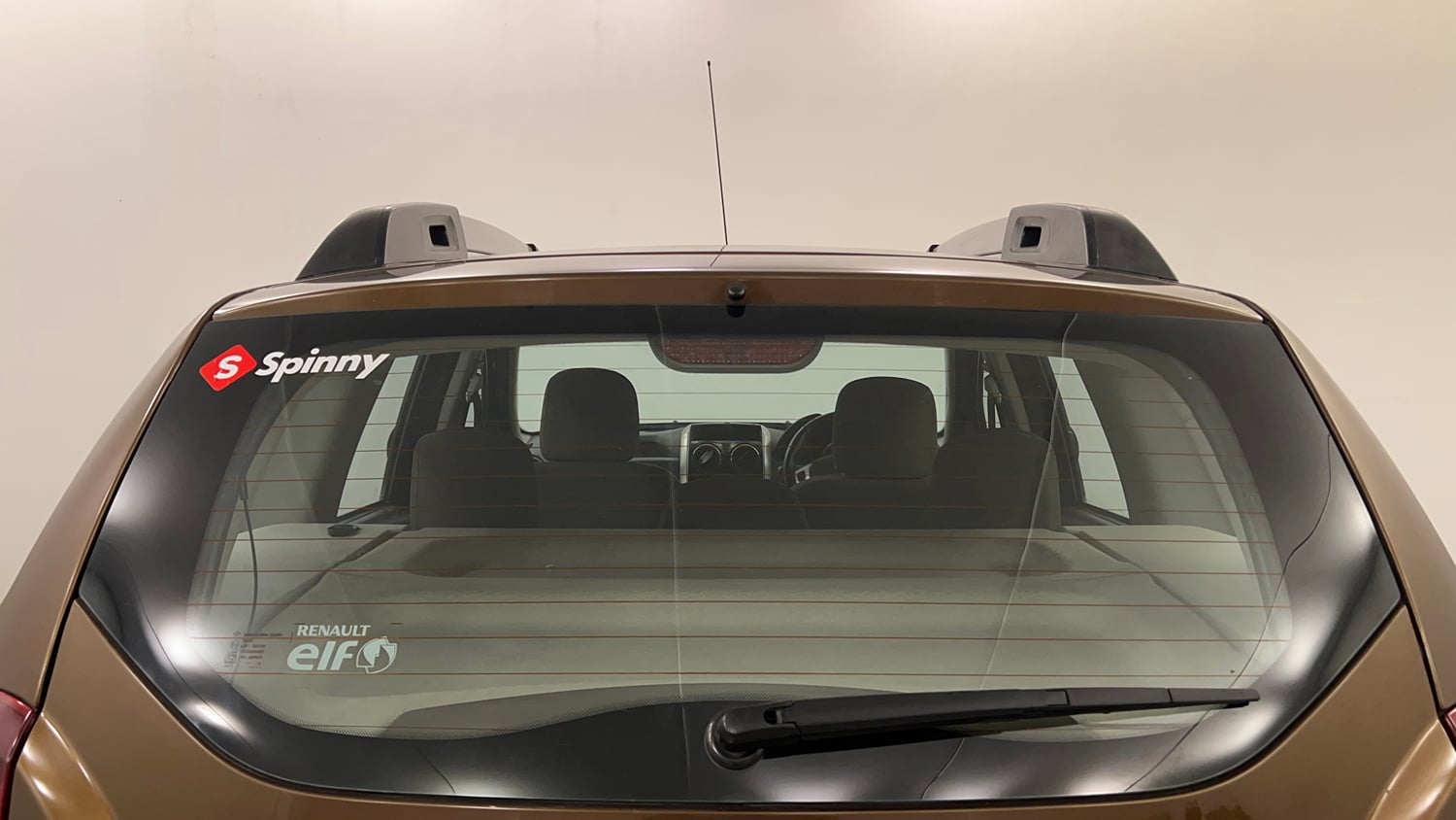 Used 2016 Renault Duster 85 PS RXZ 4X2 MT Diesel Manual exterior BACK WINDSHIELD VIEW