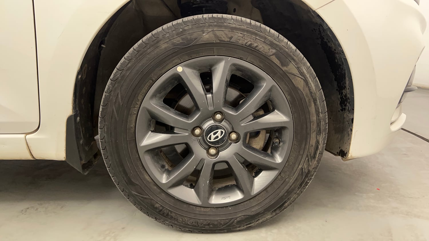 Used 2018 Hyundai Elite i20 Asta 1.2 Petrol Manual tyres RIGHT FRONT TYRE RIM VIEW