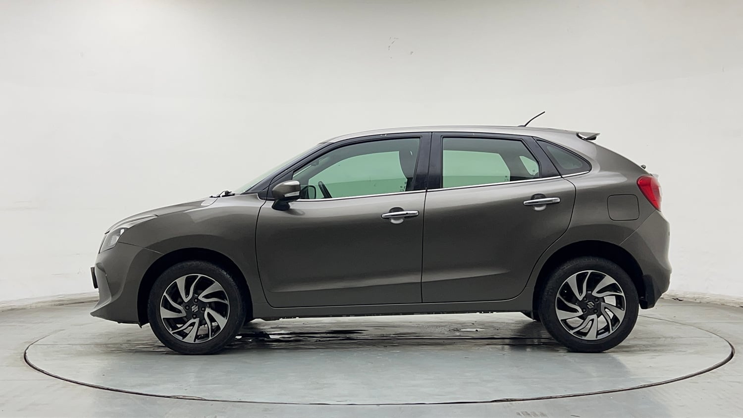 Used 2020 Maruti Suzuki Baleno Alpha Petrol Manual exterior LEFT SIDE VIEW