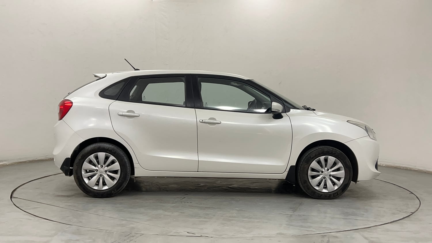 Used 2016 Maruti Suzuki Baleno Delta Petrol+CNG (Outside Fitted) Cng Manual exterior RIGHT SIDE VIEW