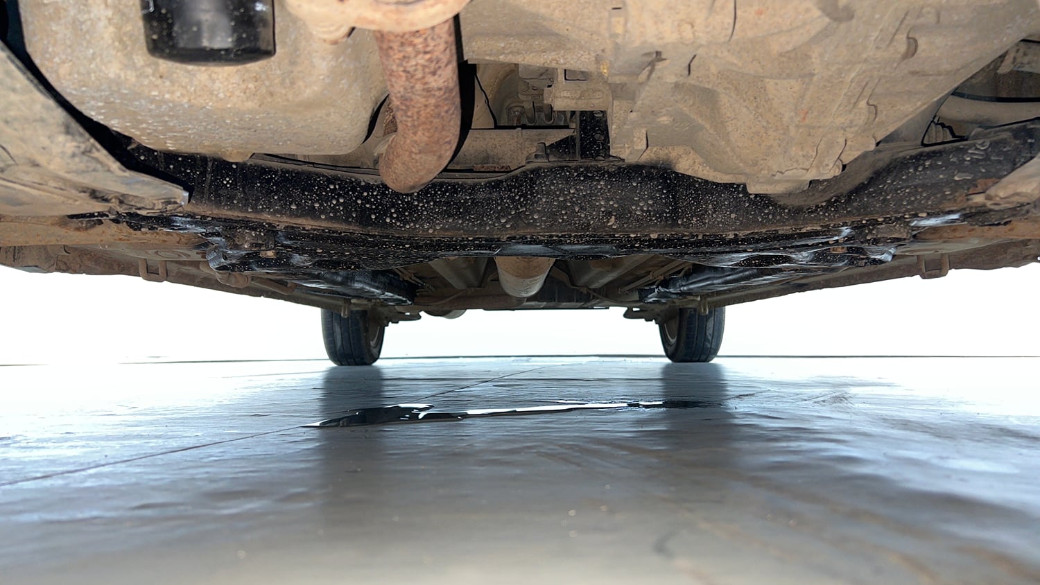 Used 2018 Maruti Suzuki Ertiga VXI CNG (Outside Fitted) Cng Manual extra FRONT LEFT UNDERBODY VIEW