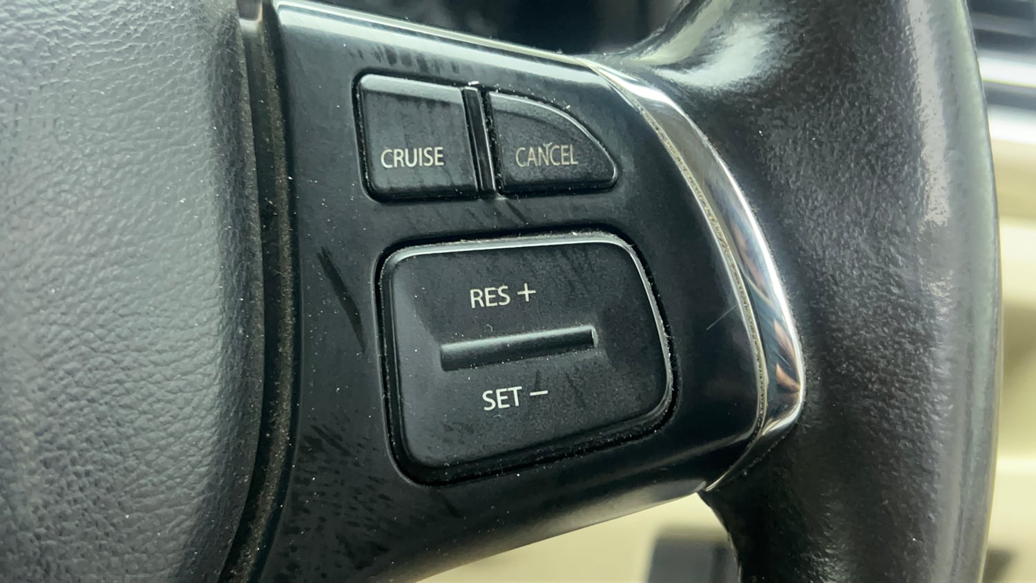Used 2021 Maruti Suzuki Ciaz Alpha 1.5 AT Petrol Automatic top_features Cruise control