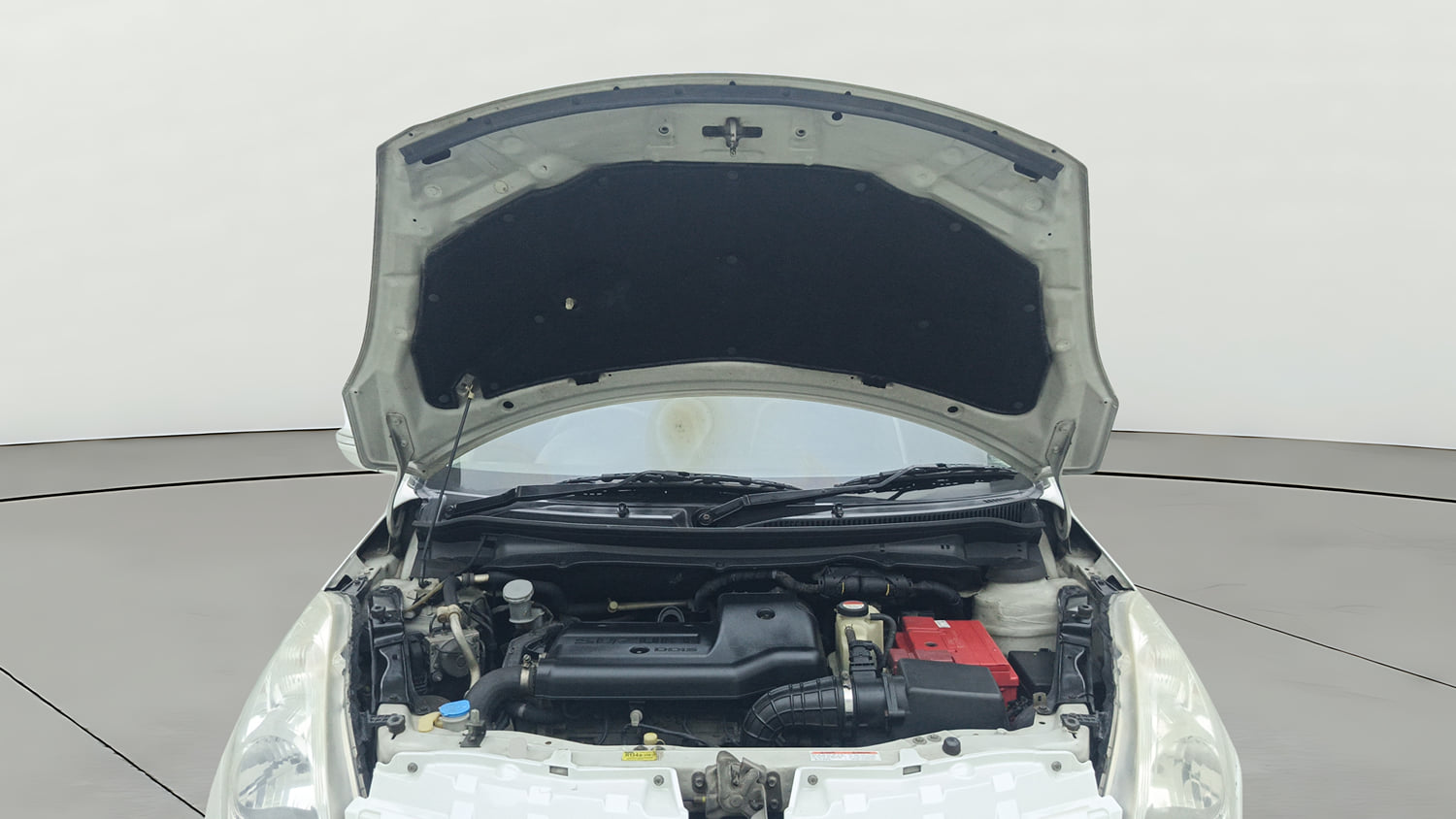 Used 2015 Maruti Suzuki Swift VDi Diesel Manual engine ENGINE & BONNET OPEN FRONT VIEW