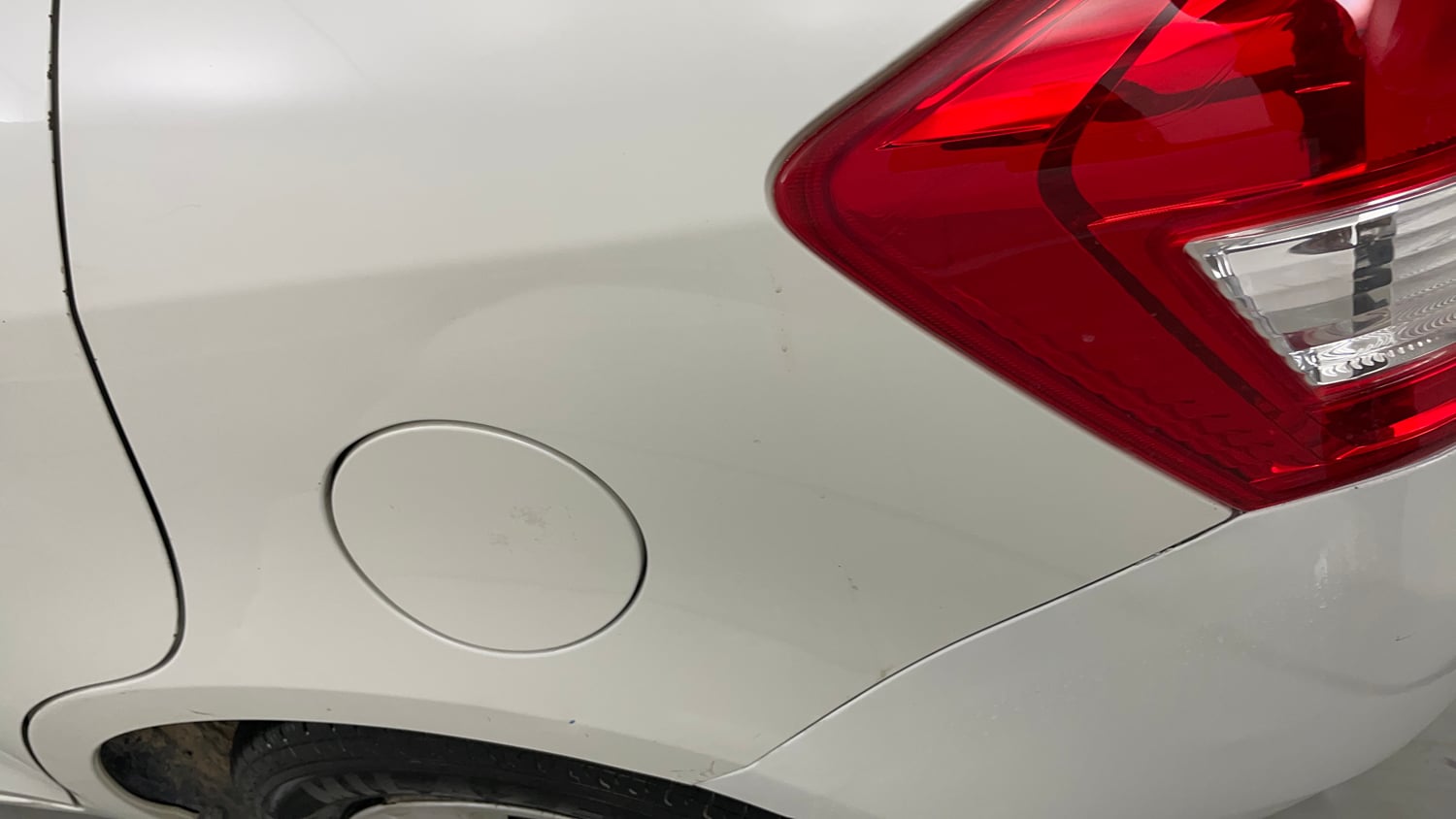 Used 2013 Maruti Suzuki Swift Dzire VXI Petrol Manual dents MINOR DENT