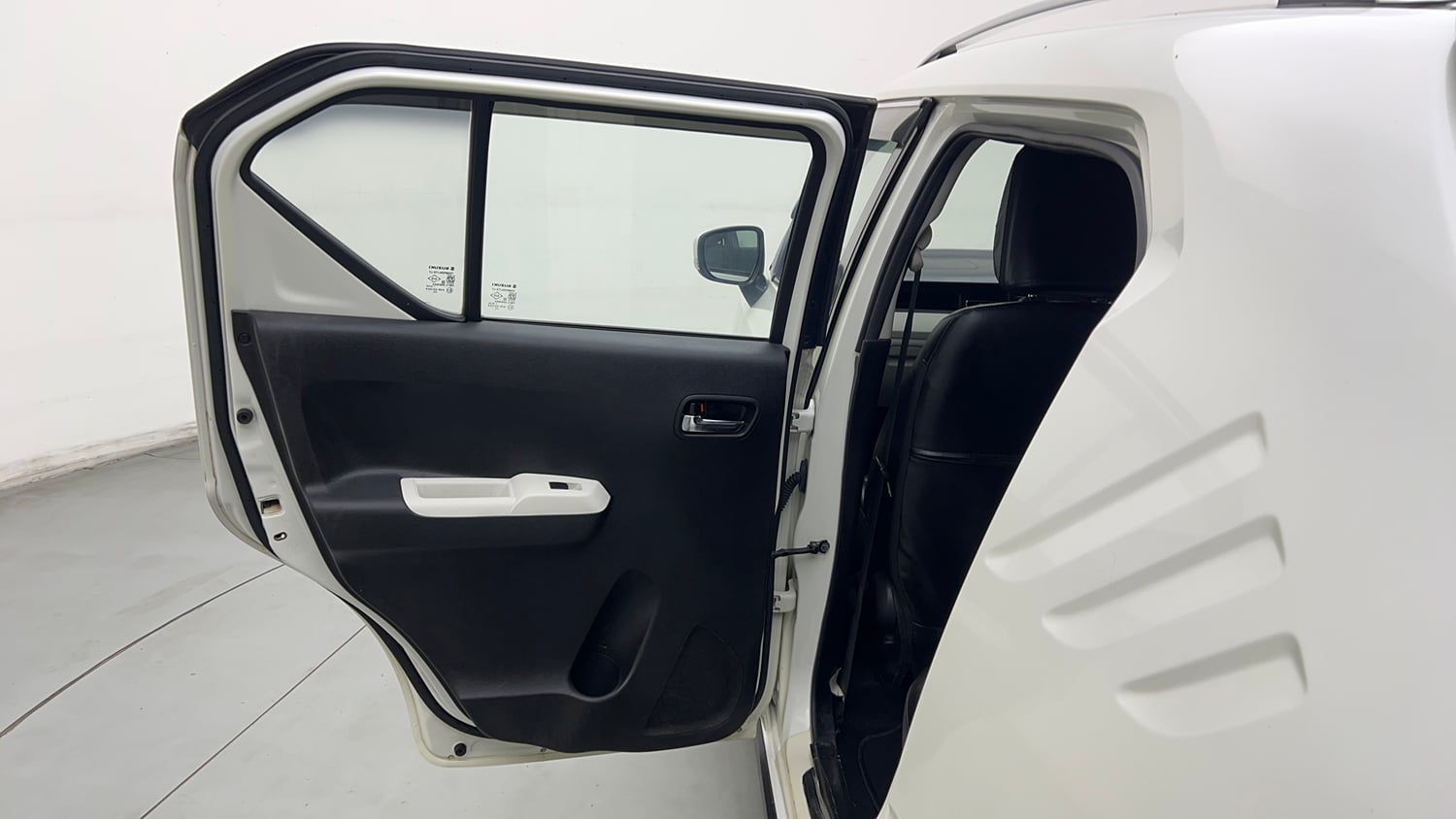 Used 2022 Maruti Suzuki Ignis Delta 1.2 MT Petrol Manual interior LEFT REAR DOOR OPEN VIEW