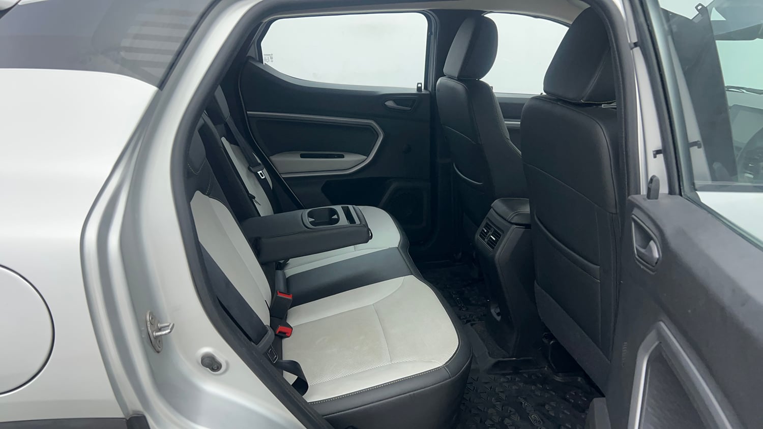 Used 2026 Renault Kiger Emotion MT Petrol Manual interior RIGHT SIDE REAR DOOR CABIN VIEW