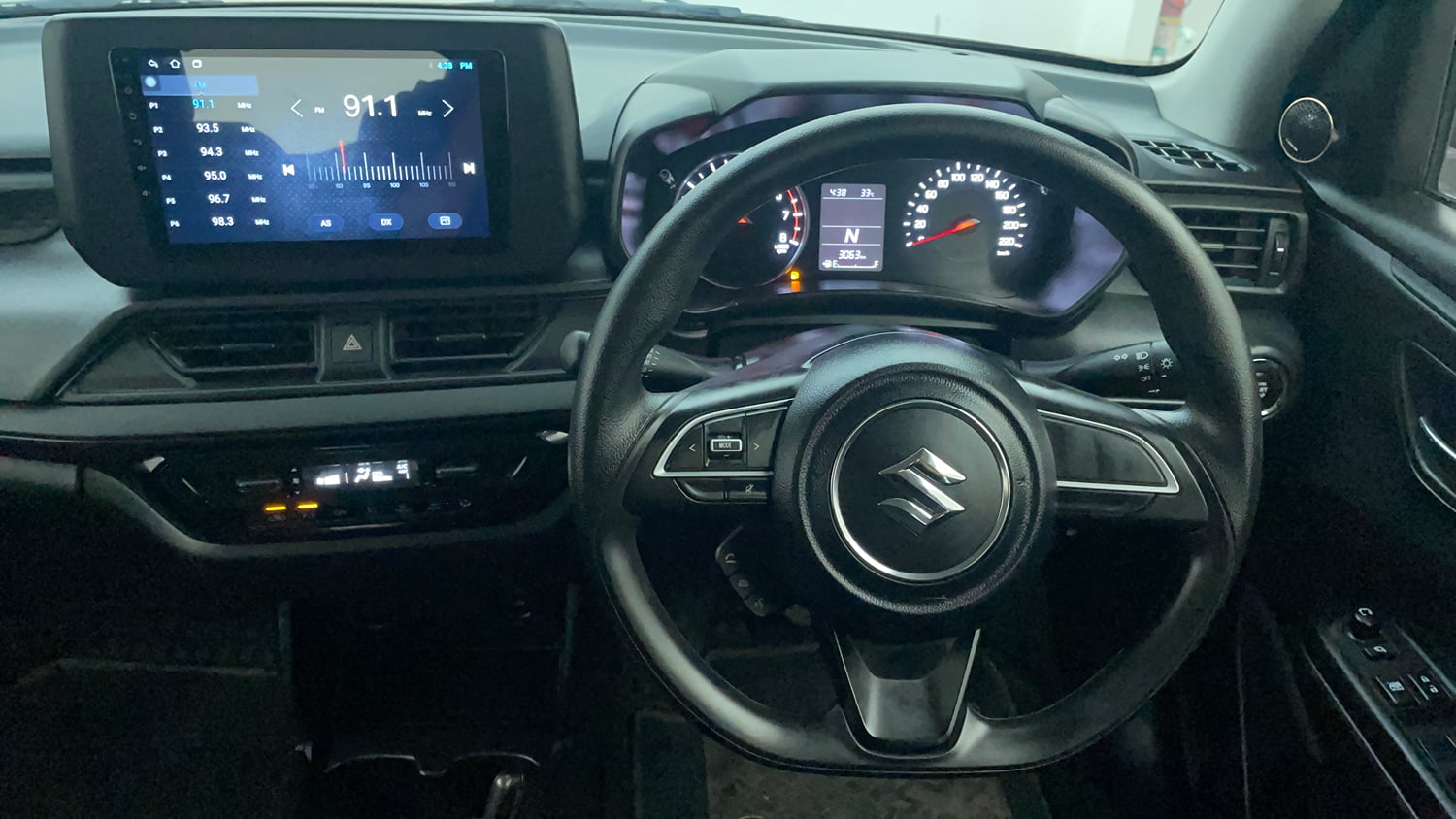 Used 2026 Maruti Suzuki Swift VXi (O) AMT Petrol Automatic interior STEERING VIEW