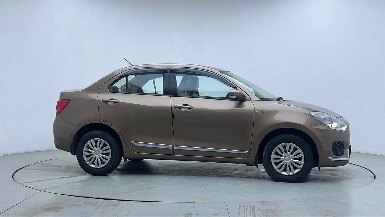 Used 2018 Maruti Suzuki Dzire VXi Petrol Manual exterior RIGHT SIDE VIEW