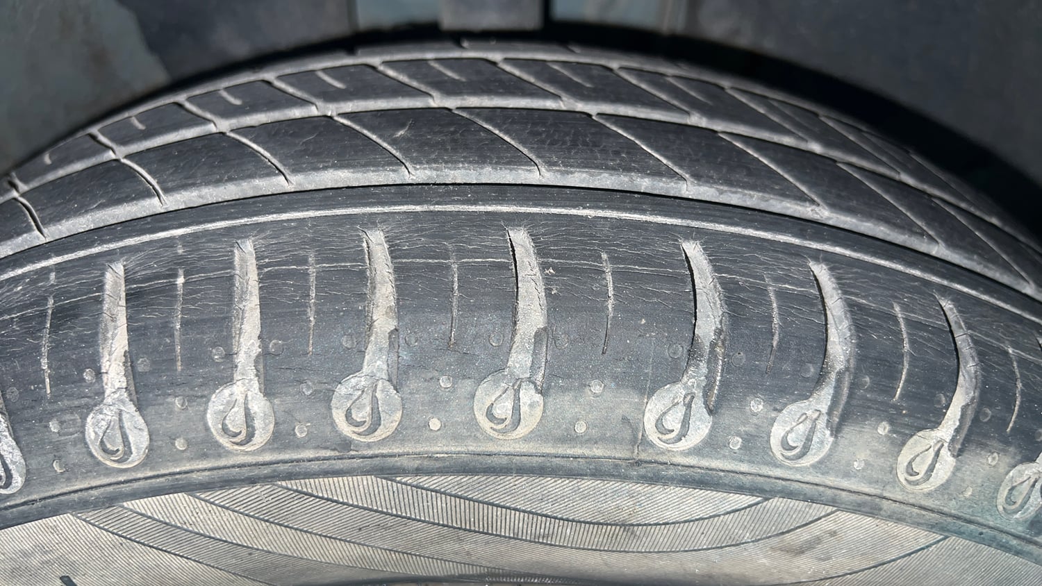 Used 2021 Renault Kwid Neotech RXL Petrol Manual tyres RIGHT FRONT TYRE TREAD VIEW