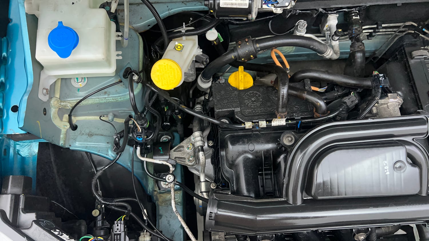 Used 2024 Renault Kwid RXL(O) 1.0L AMT Petrol Automatic engine ENGINE RIGHT SIDE VIEW