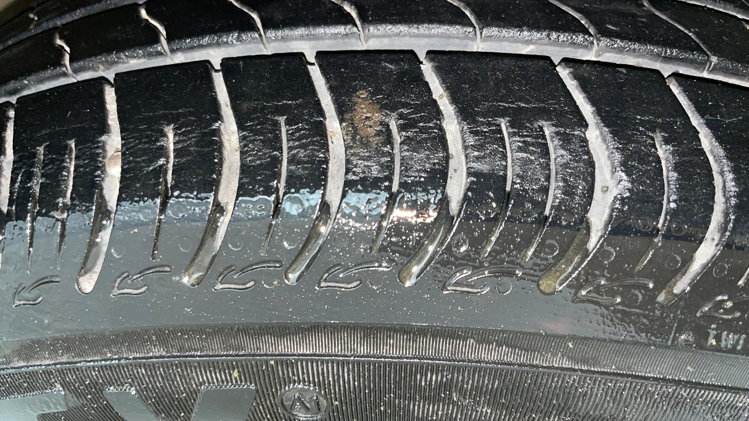 Used 2022 Maruti Suzuki Wagon R VXI 1.0 Petrol Manual tyres RIGHT FRONT TYRE TREAD VIEW