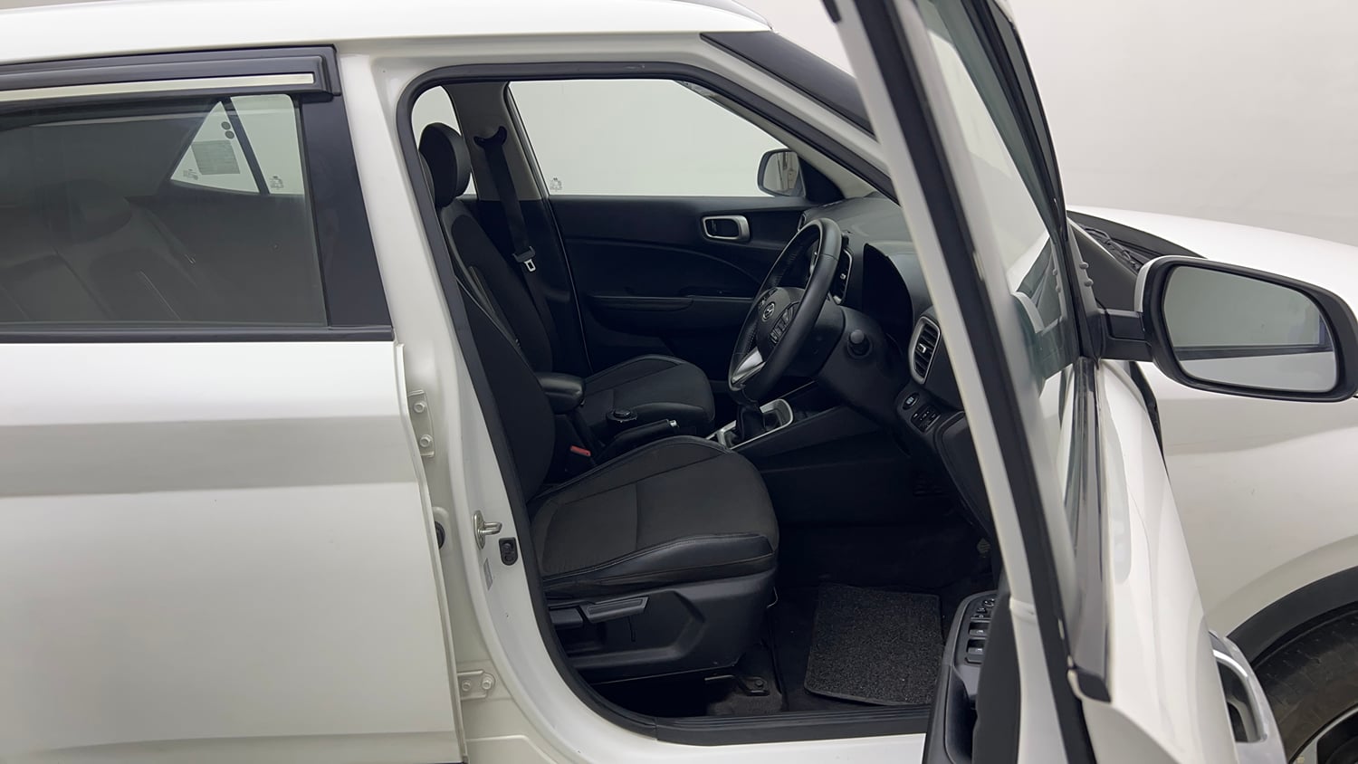 Used 2019 hyundai Venue SX 1.0 (O) Turbo Petrol Petrol Manual interior RIGHT SIDE FRONT DOOR CABIN VIEW