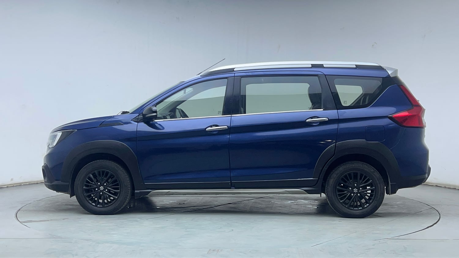 Used 2021 Maruti Suzuki XL6 Alpha AT Petrol Petrol Automatic exterior LEFT SIDE VIEW