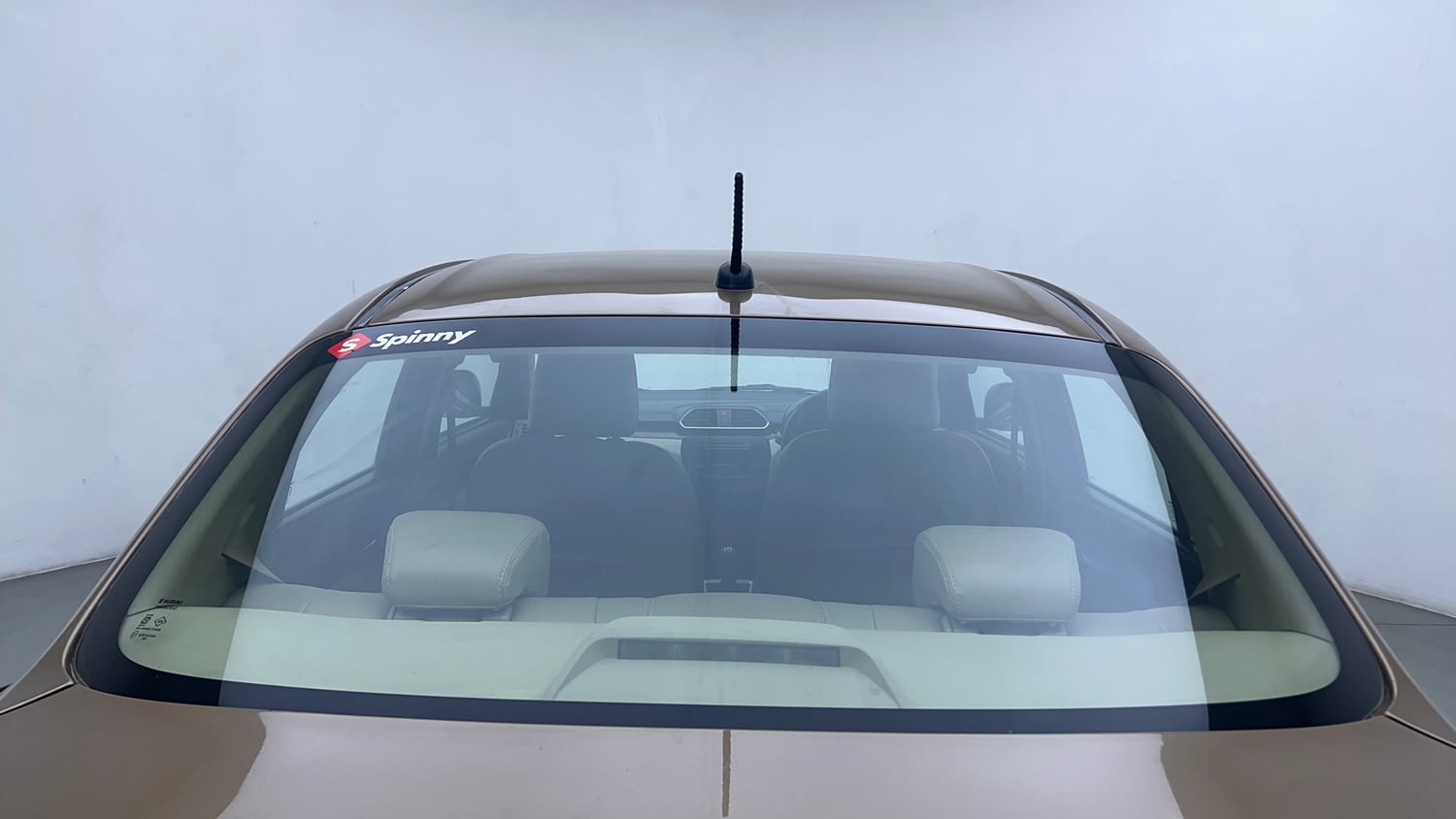 Used 2018 Maruti Suzuki Dzire VXi Petrol Manual exterior BACK WINDSHIELD VIEW