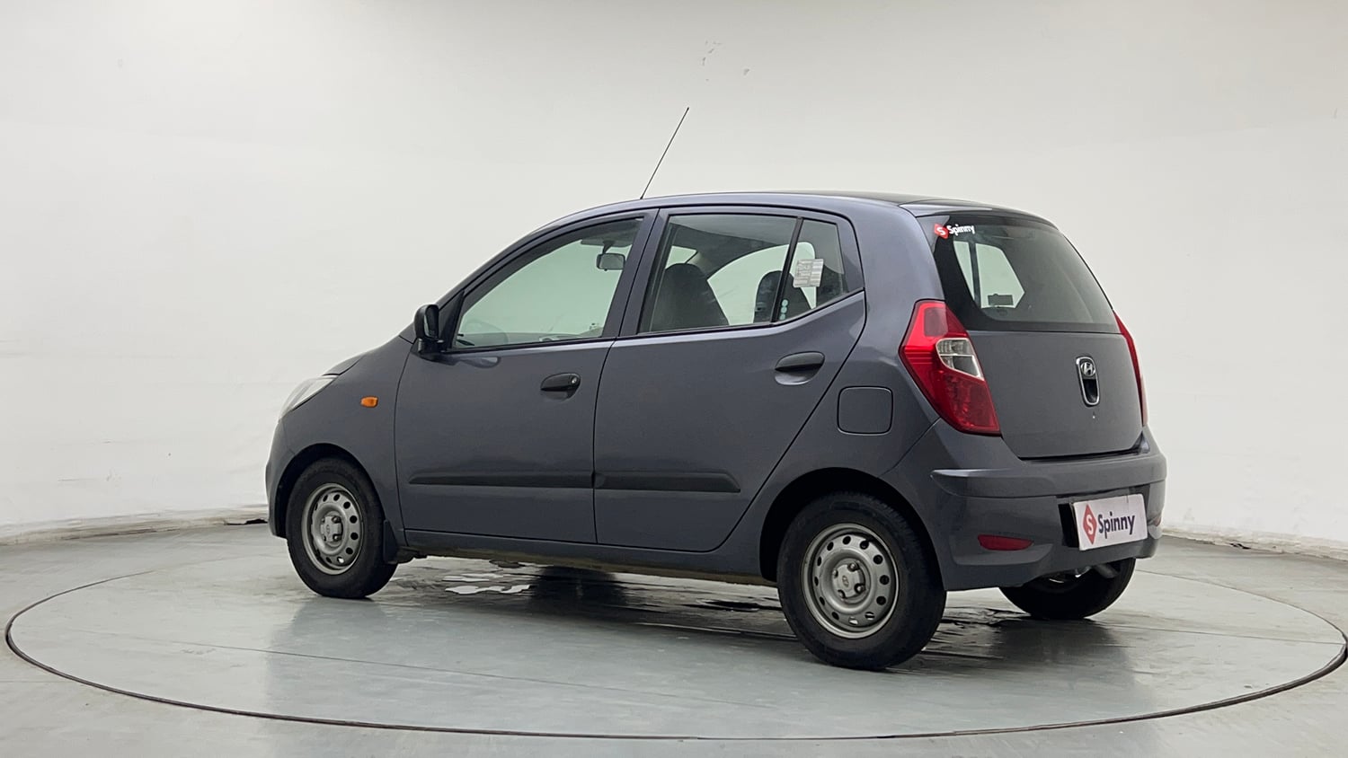Used 2014 Hyundai i10 Magna 1.1 iRDE2 Petrol Manual exterior LEFT REAR CORNER VIEW