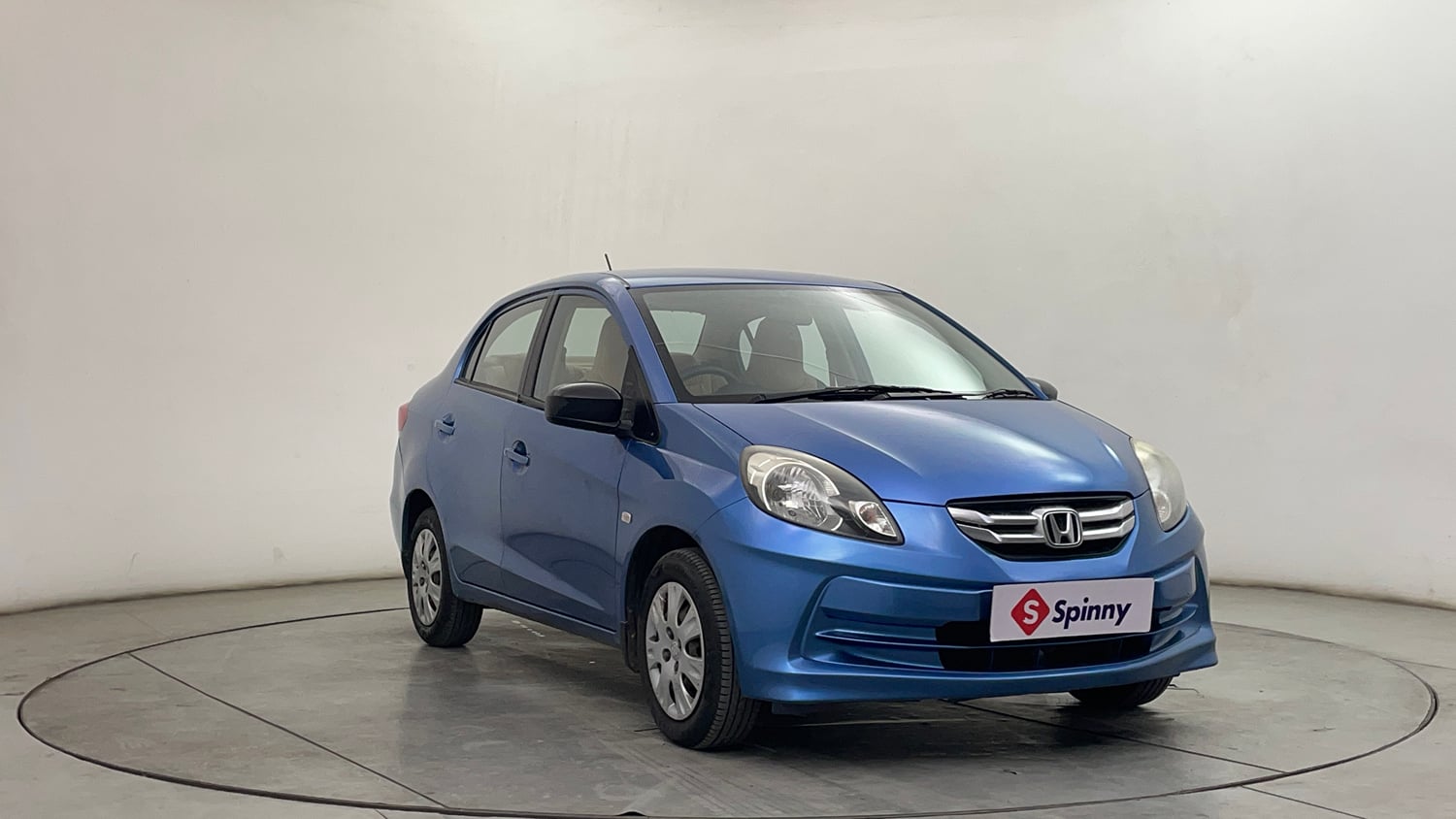 Used 2014 Honda Amaze 1.2 VX i-VTEC Petrol Manual exterior RIGHT FRONT CORNER VIEW