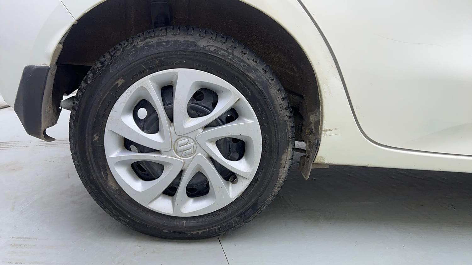 Used 2022 Maruti Suzuki Celerio VXi Petrol Manual tyres RIGHT REAR TYRE RIM VIEW
