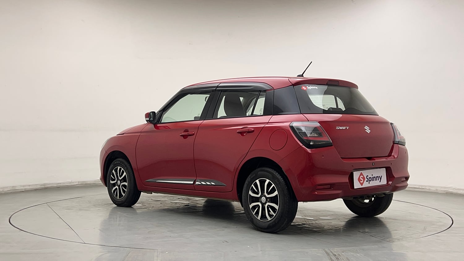 Used 2024 Maruti Suzuki Swift VXi (O) AMT Petrol Automatic exterior LEFT REAR CORNER VIEW