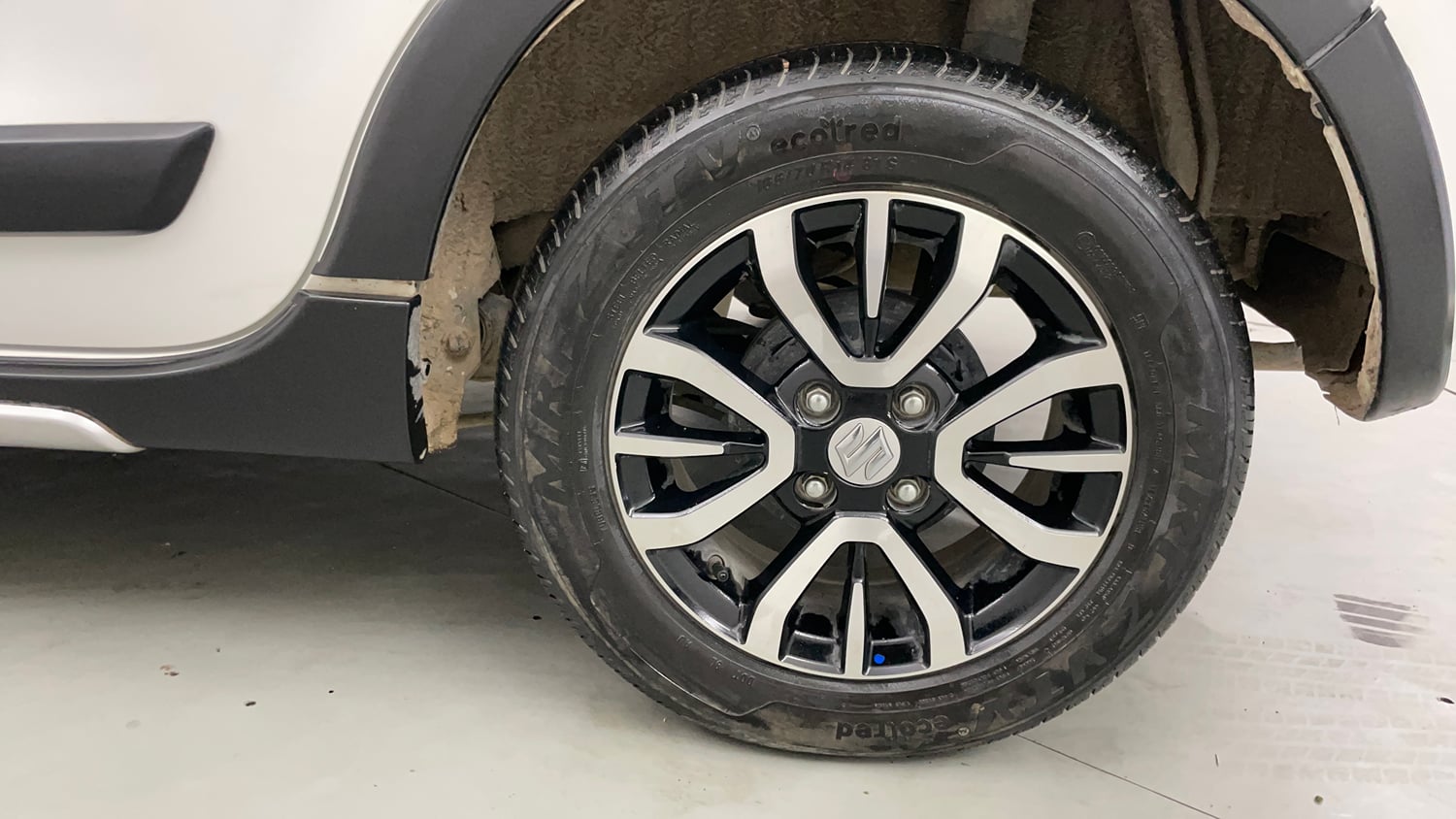 Used 2022 Maruti Suzuki Wagon R VXI 1.0 Petrol Manual tyres LEFT REAR TYRE RIM VIEW