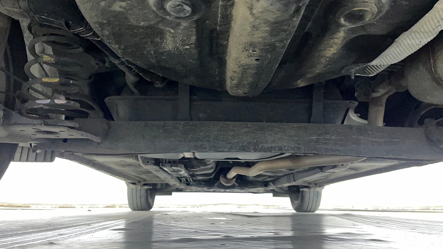 Used 2024 Hyundai Exter SX 1.2 MT Dual Tone Petrol Manual extra REAR UNDERBODY VIEW (TAKEN FROM REAR)