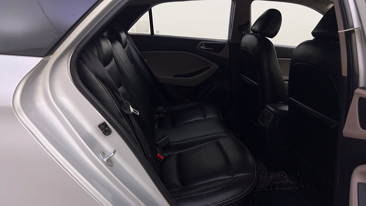 Used 2016 Hyundai Elite i20 Magna 1.2 Petrol Manual interior RIGHT SIDE REAR DOOR CABIN VIEW