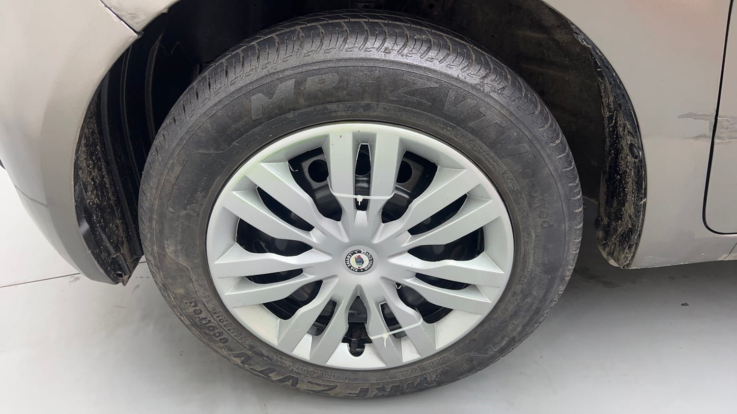 Used 2023 Maruti Suzuki Wagon R VXI 1.0 Petrol Manual tyres LEFT FRONT TYRE RIM VIEW