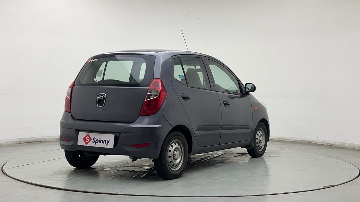 Used 2014 Hyundai i10 Magna 1.1 iRDE2 Petrol Manual exterior RIGHT REAR CORNER VIEW
