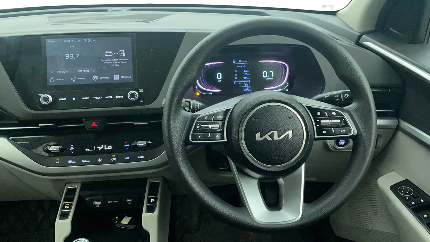 Used 2023 Kia Carens Prestige Plus 1.5 Diesel iMT 7 STR Diesel Manual interior STEERING VIEW