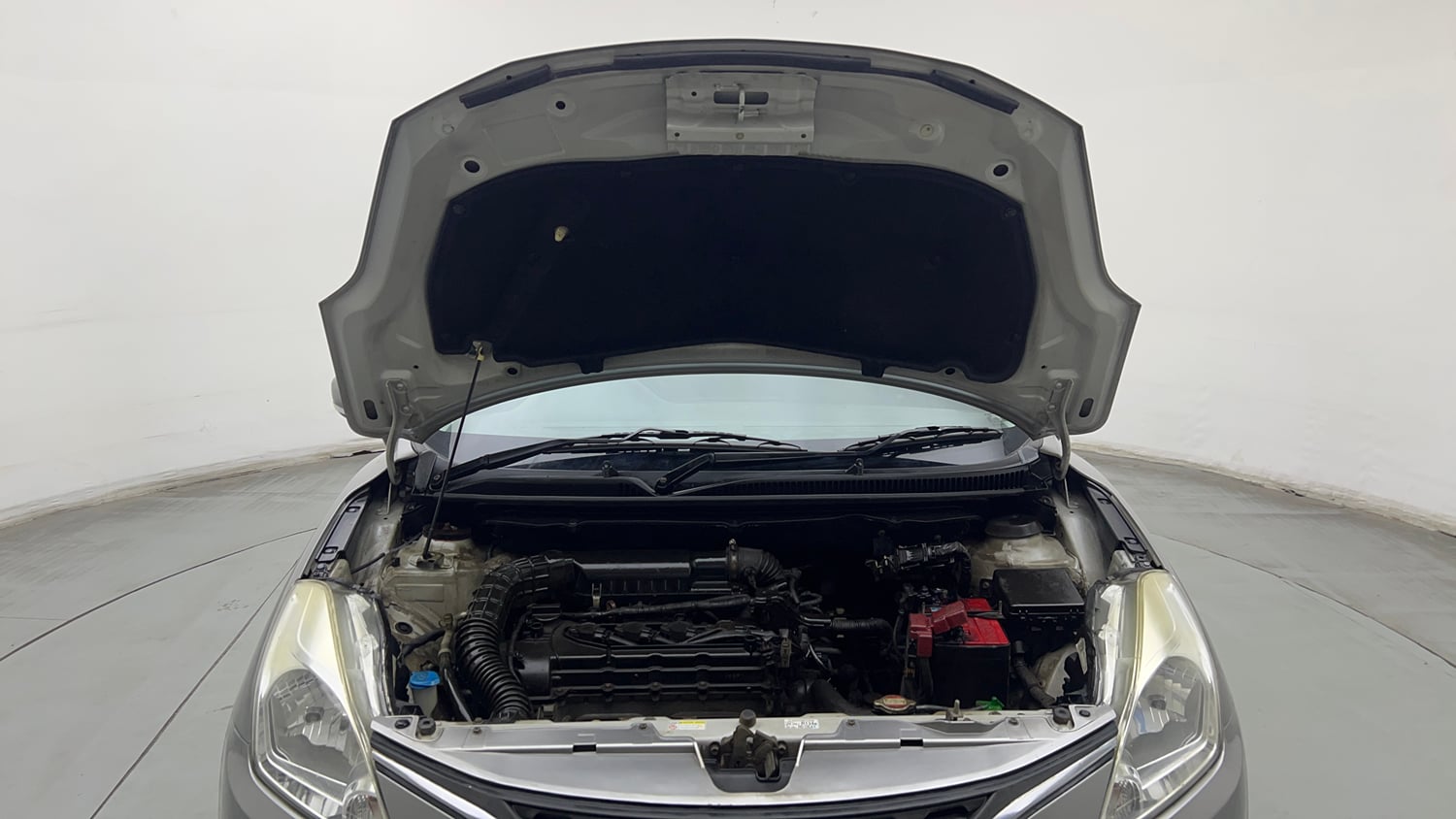 Used 2016 Maruti Suzuki Baleno Delta 1.2 Petrol Manual engine ENGINE & BONNET OPEN FRONT VIEW